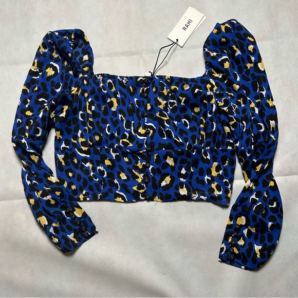 Rahi blue leopard print button front cropped long sleeve NWT size medium - Picture 1 of 5